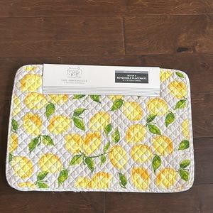 Rachel Ashwell Set Of 4 Quilted Lemon Print Placemats New
